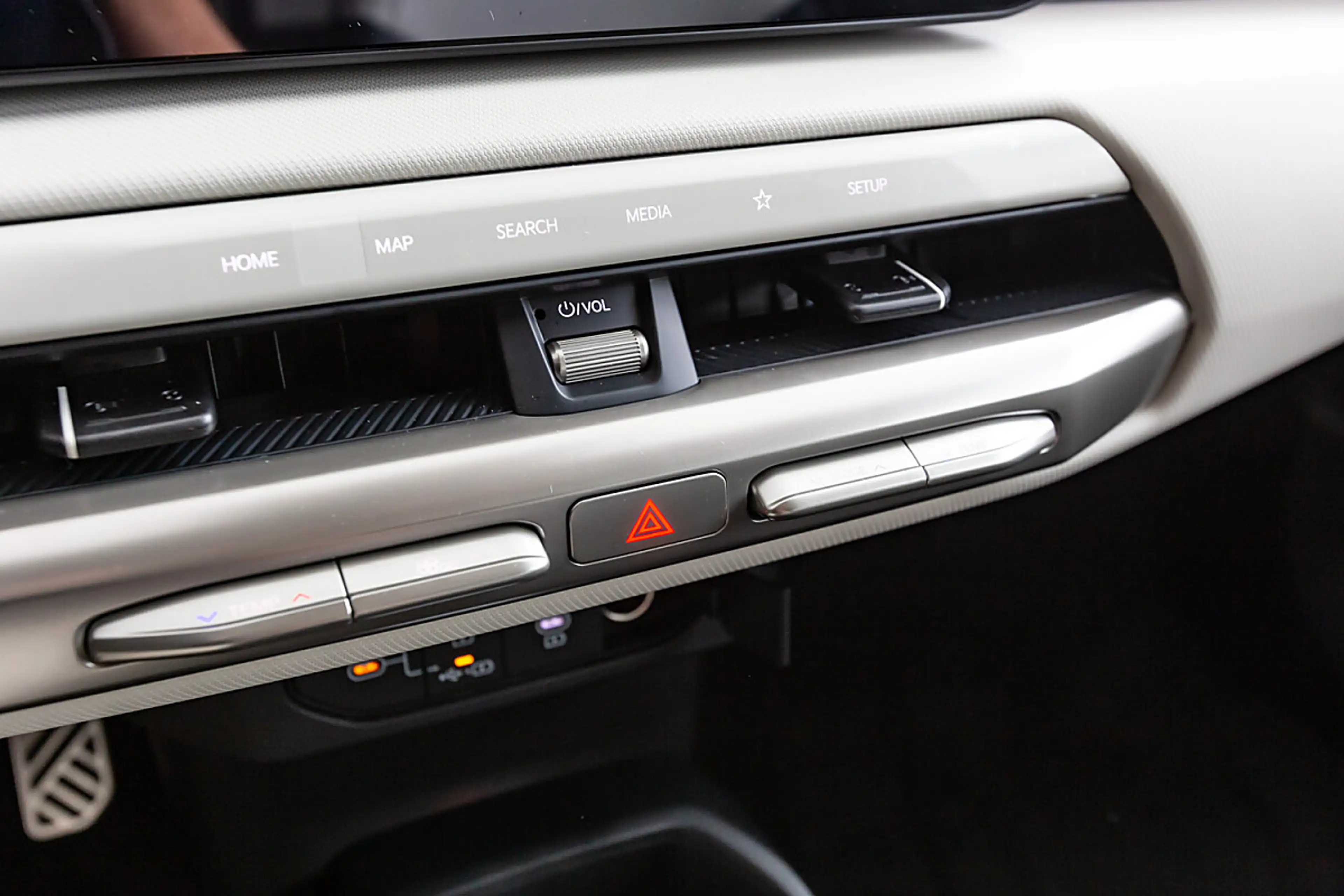 Kia EV4 HB FWD 81,4kWh GT-Line — photo 9