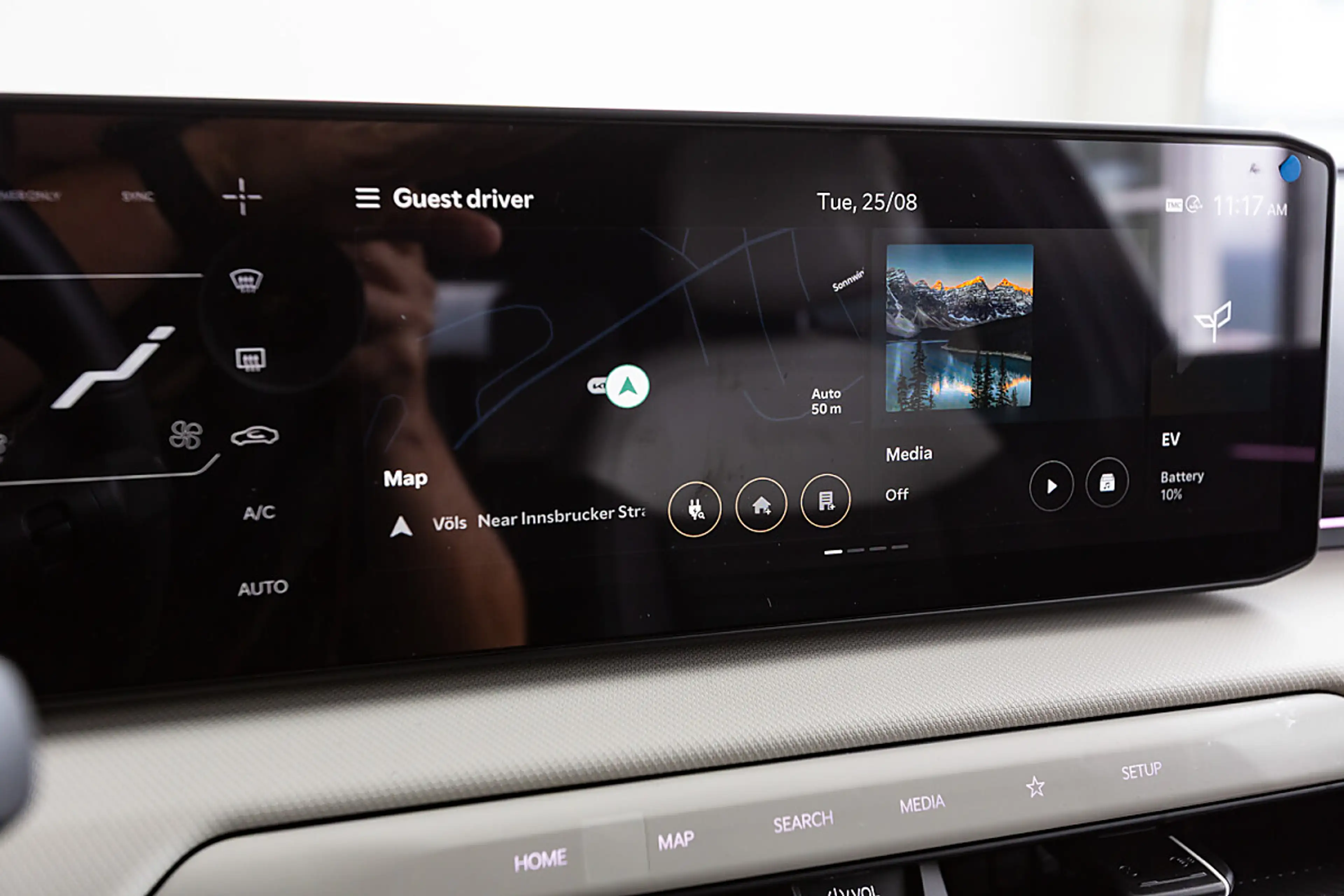Kia EV4 HB FWD 81,4kWh GT-Line — photo 8