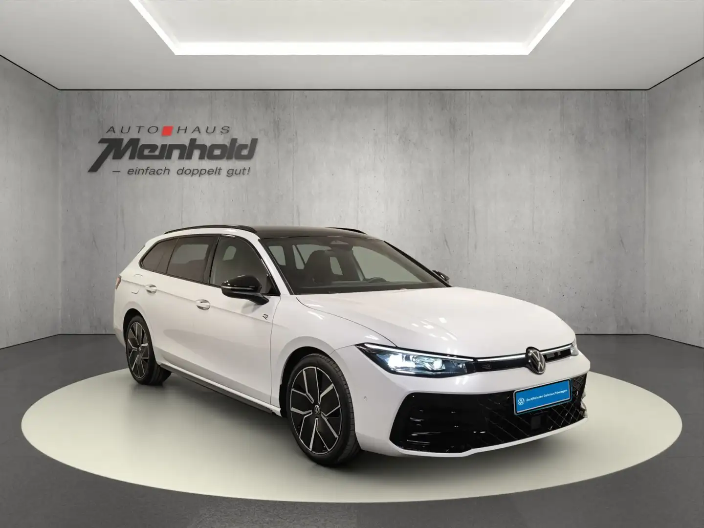 Volkswagen Passat Variant 2.0 TDI DSG R-Line Signature, AHK Weiß - 2