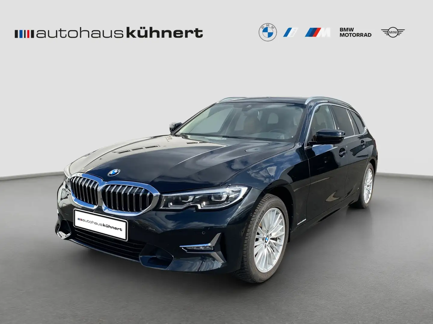 BMW 320 i Touring Luxury Line SpurAss AHK ParkAss RFK AUT Noir - 1
