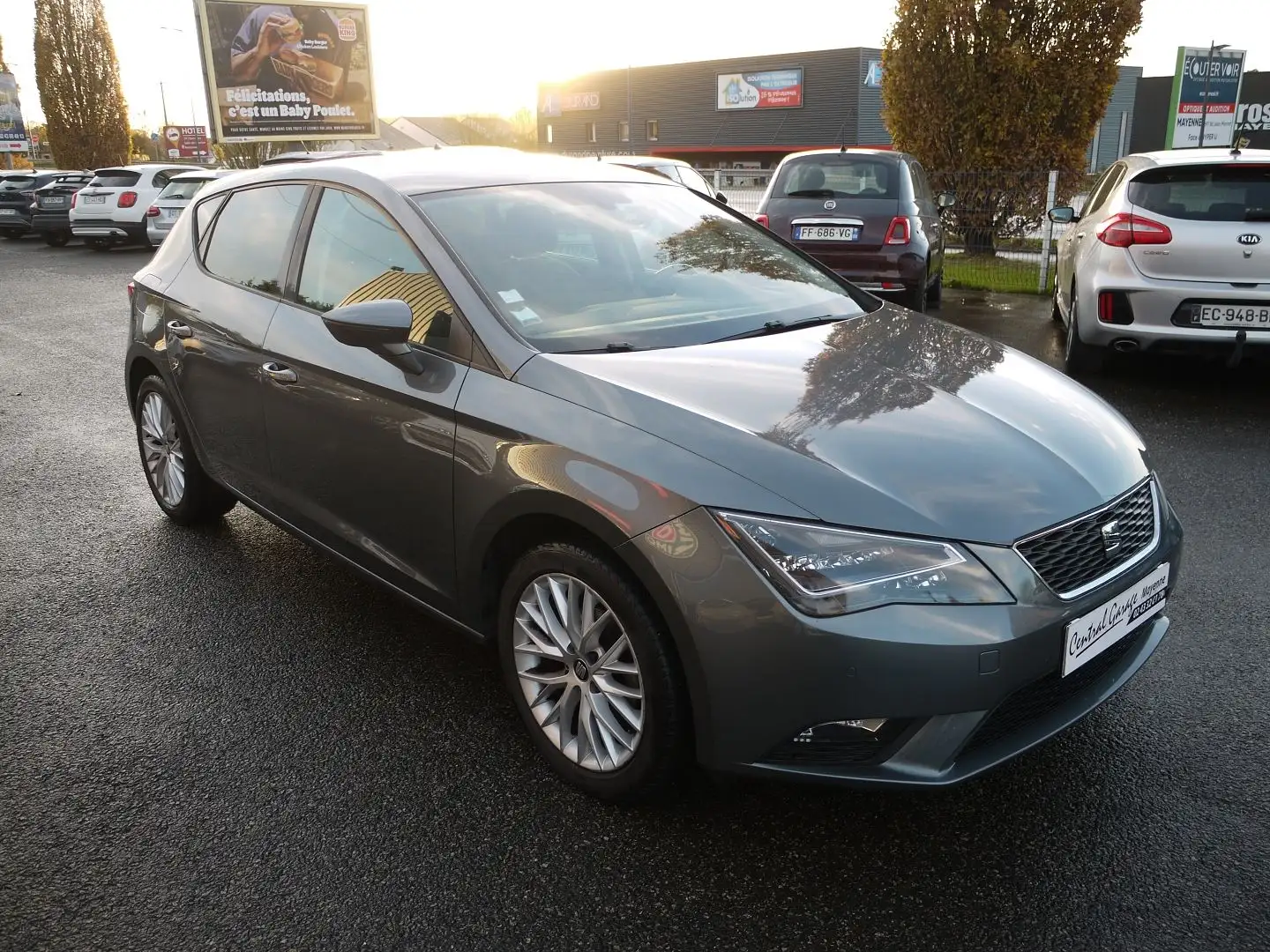 SEAT Leon 1.2 TSI 110CH PREMIUM START\u0026STOP Gris - 1