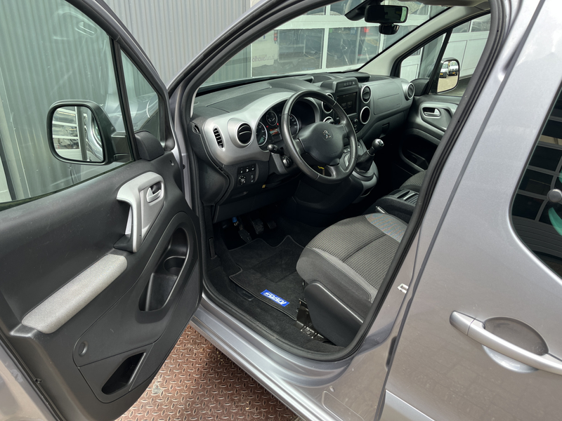 Peugeot Partner Tepee 1.2 PureTech Active Airco Cruise control Tre — photo 5