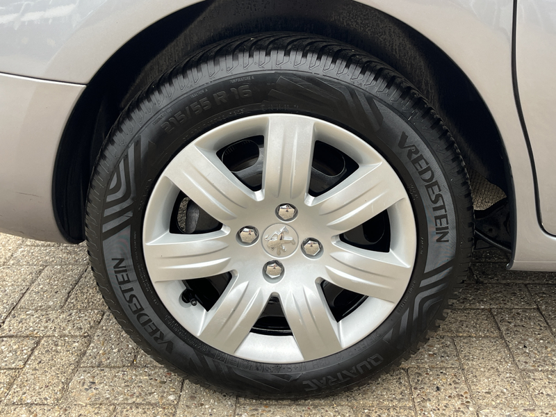 Peugeot Partner Tepee 1.2 PureTech Active Airco Cruise control Tre — photo 24