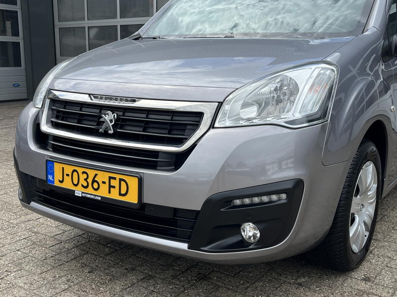 Peugeot Partner Tepee 1.2 PureTech Active Airco Cruise control Tre — photo 20