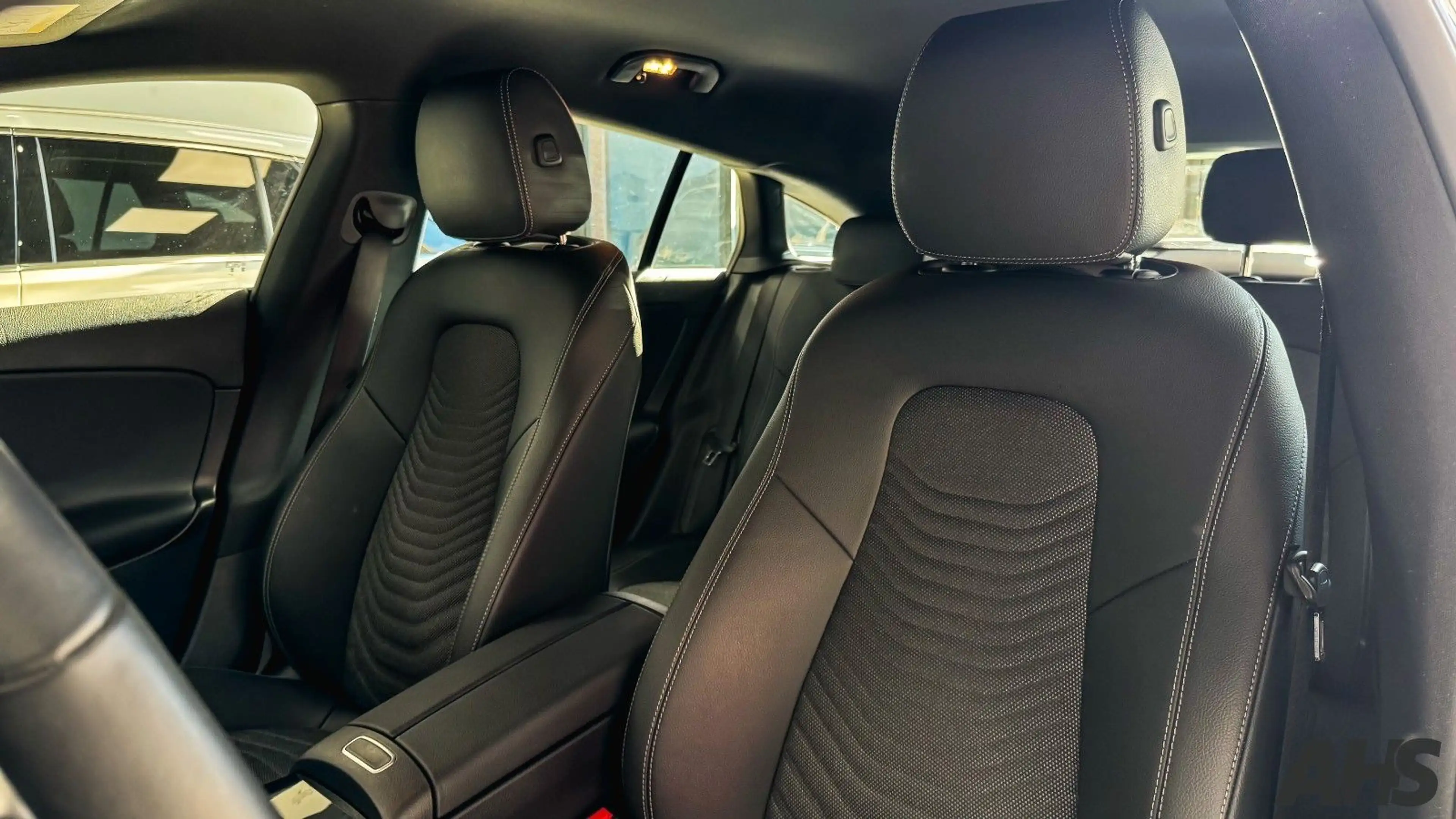 Mercedes-Benz CLA 200 | LED | Kamera | MBUX — photo 14