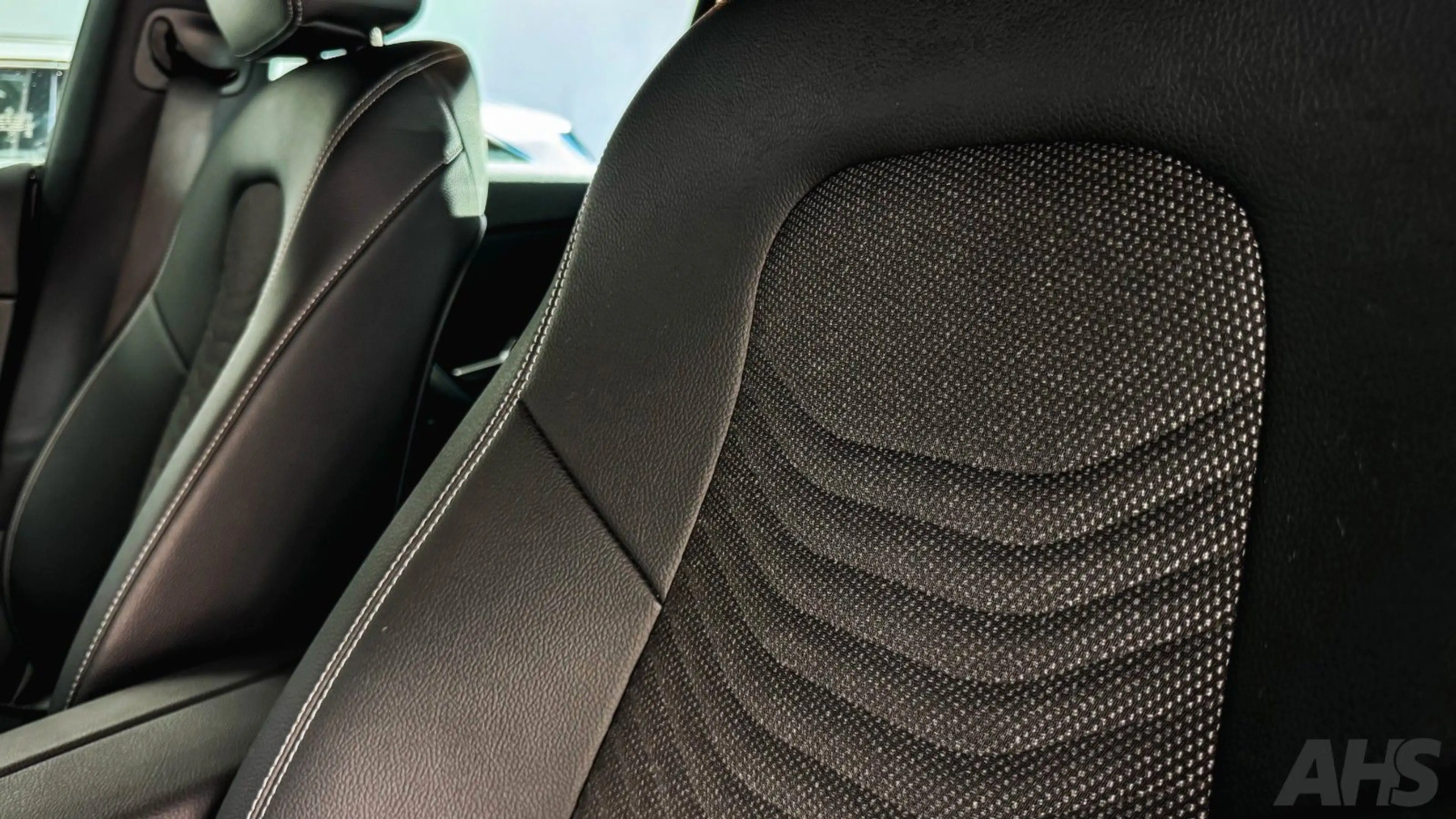 Mercedes-Benz CLA 200 | LED | Kamera | MBUX — photo 15