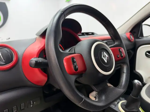 Renault Twingo view 9