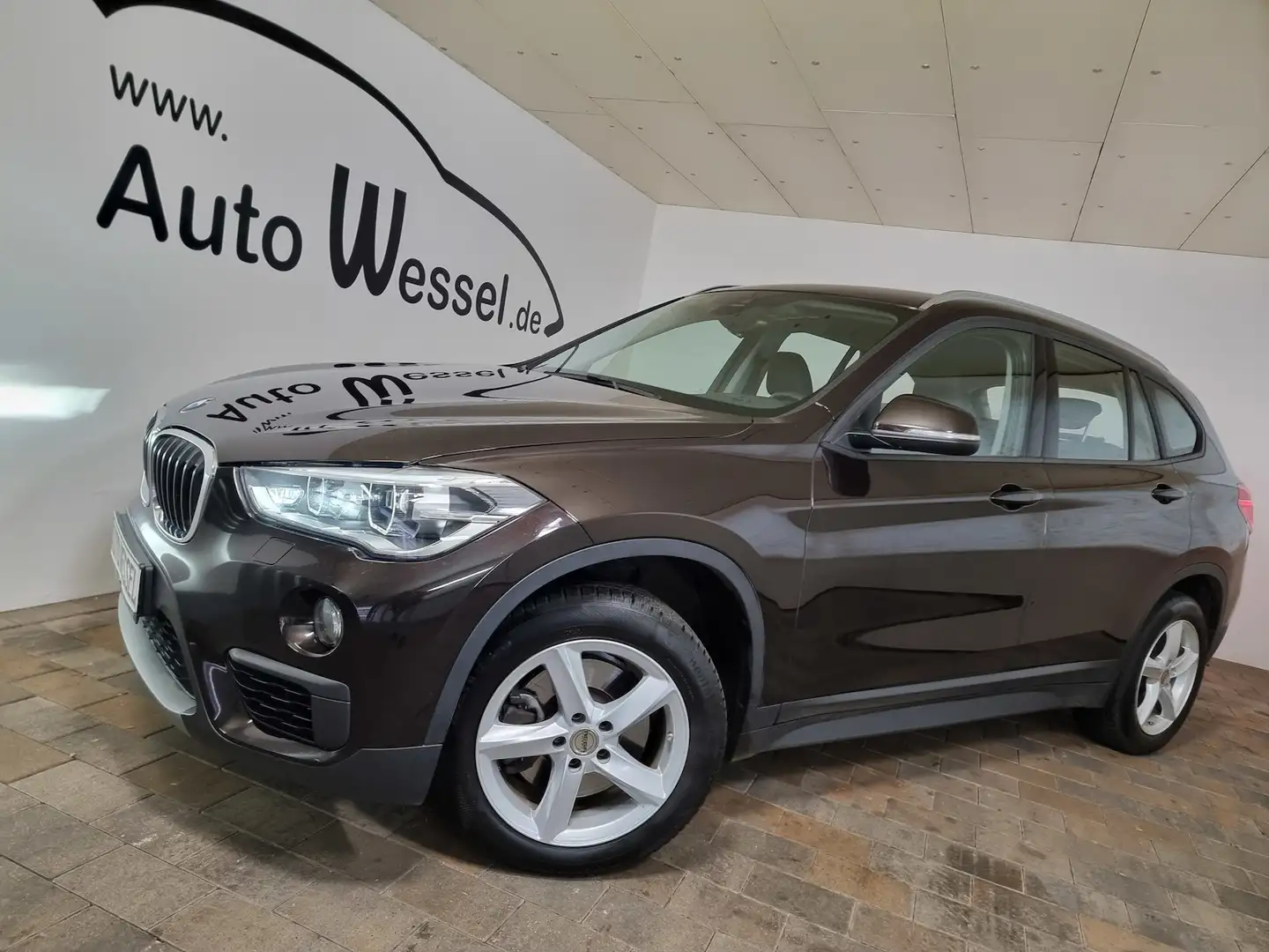BMW X1 sDrive20d LED AHK !!!Text lesen!!! Getriebe Bruin - 1