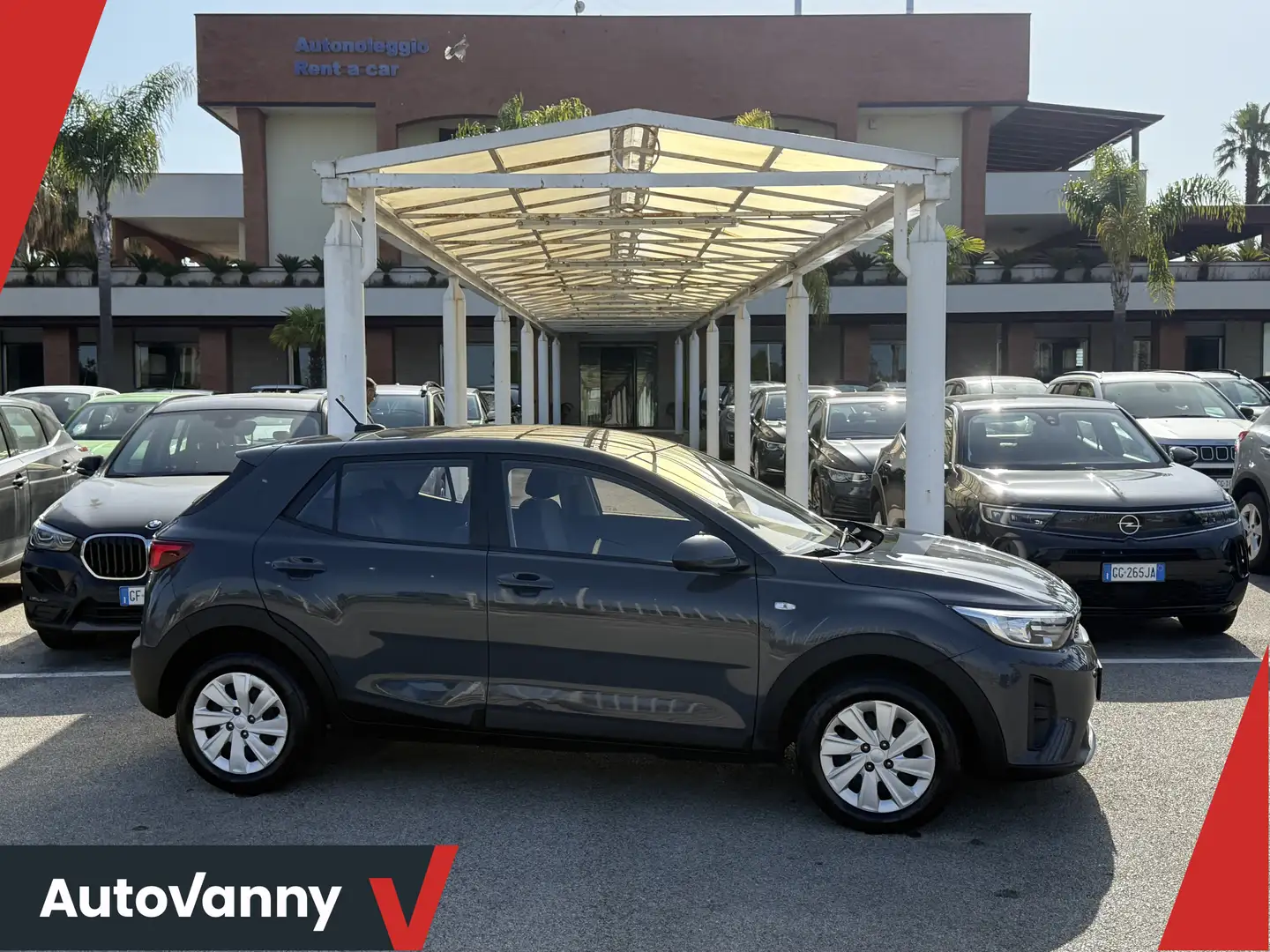 Kia Stonic 1.2 dpi Urban 84cv Grigio - 1