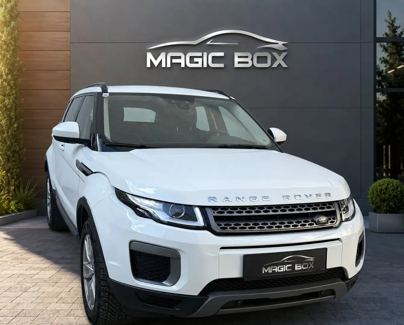 Land Rover Range Rover Evoque *Business-Paket*ERSTBESITZ*RÜCKFAHRKAMERA*ANHÄNGER Weiß - 1