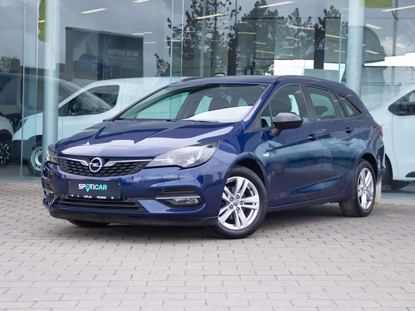 Opel Astra ST EDITION 1.2T 110PK *NAVI*CAMERA* Blauw - 1
