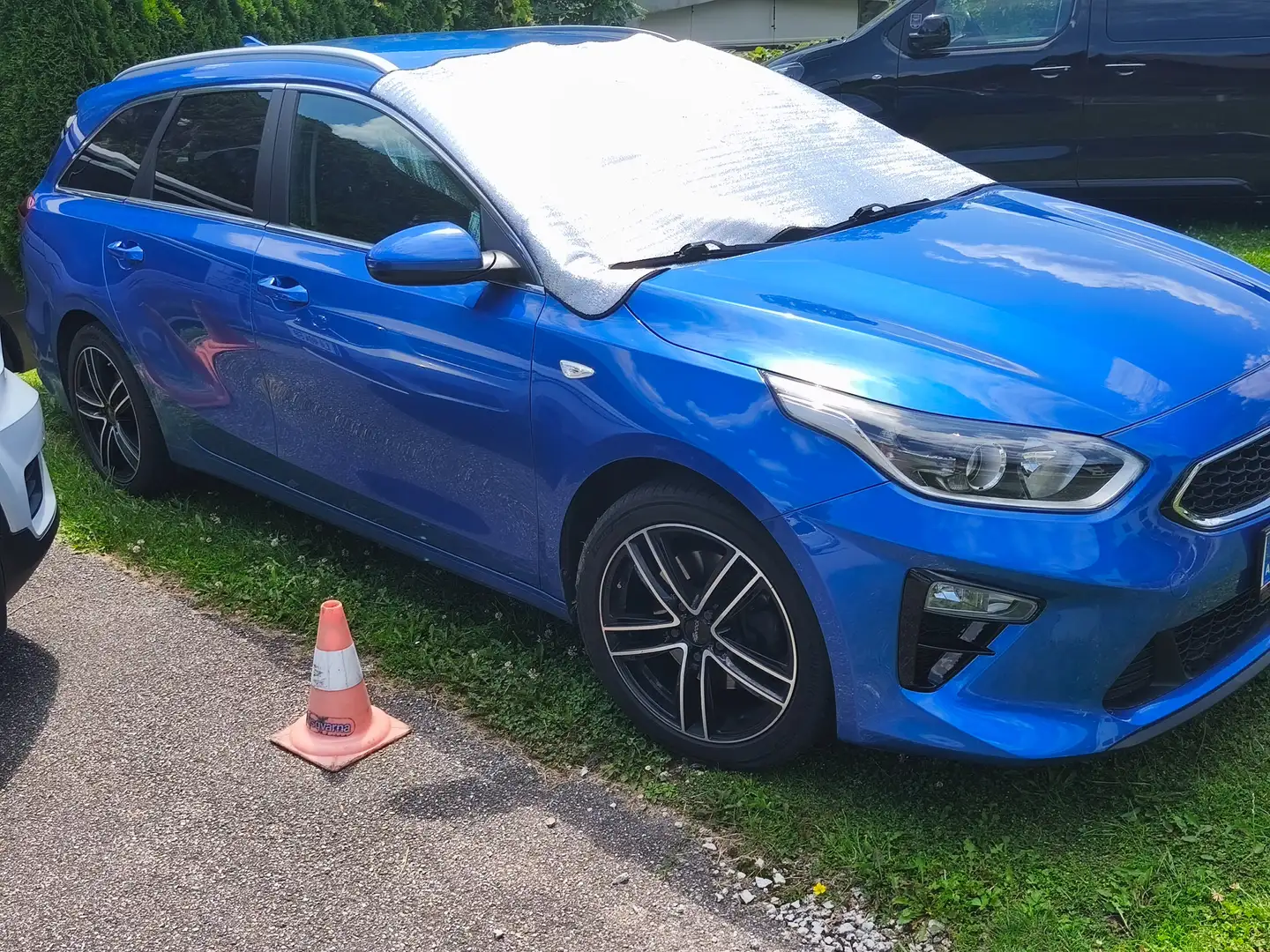 Kia Ceed SW / cee'd SW 1,4 TGDI ISG Silber Blau - 1