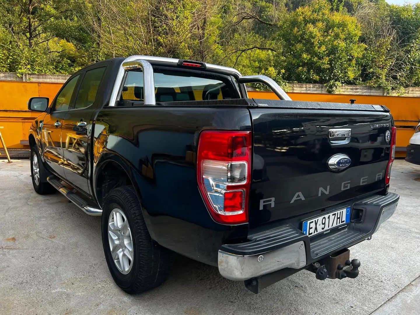 Ford Ranger Ranger VI 2012 2.2 tdci double cab Limited Чёрный - 2