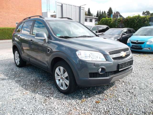 Chevrolet Captiva 2.0 D LT 4WD, 7.Sitze,1.HAND,Dez.Angebot