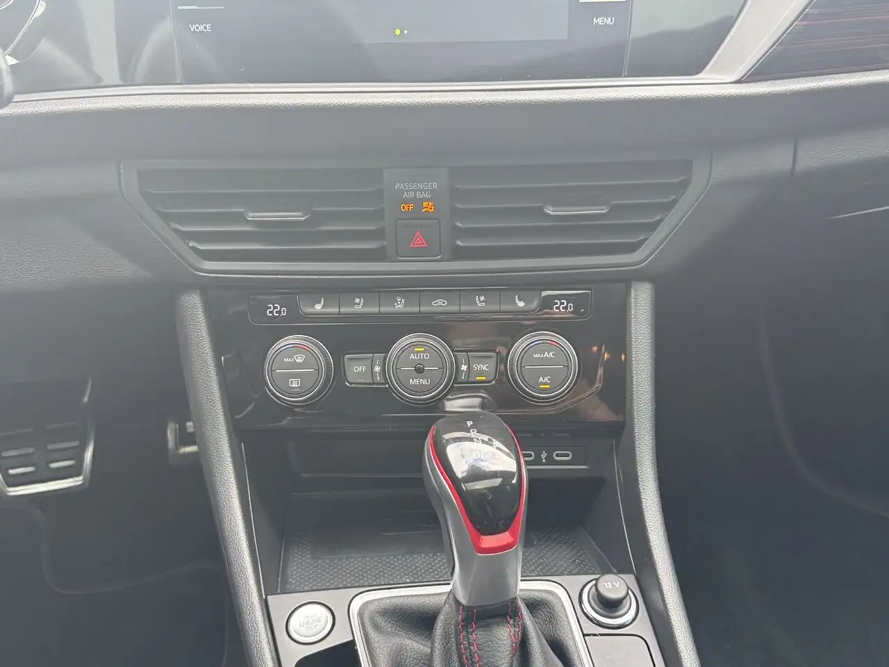 Volkswagen Jetta снимка Volkswagen Jetta