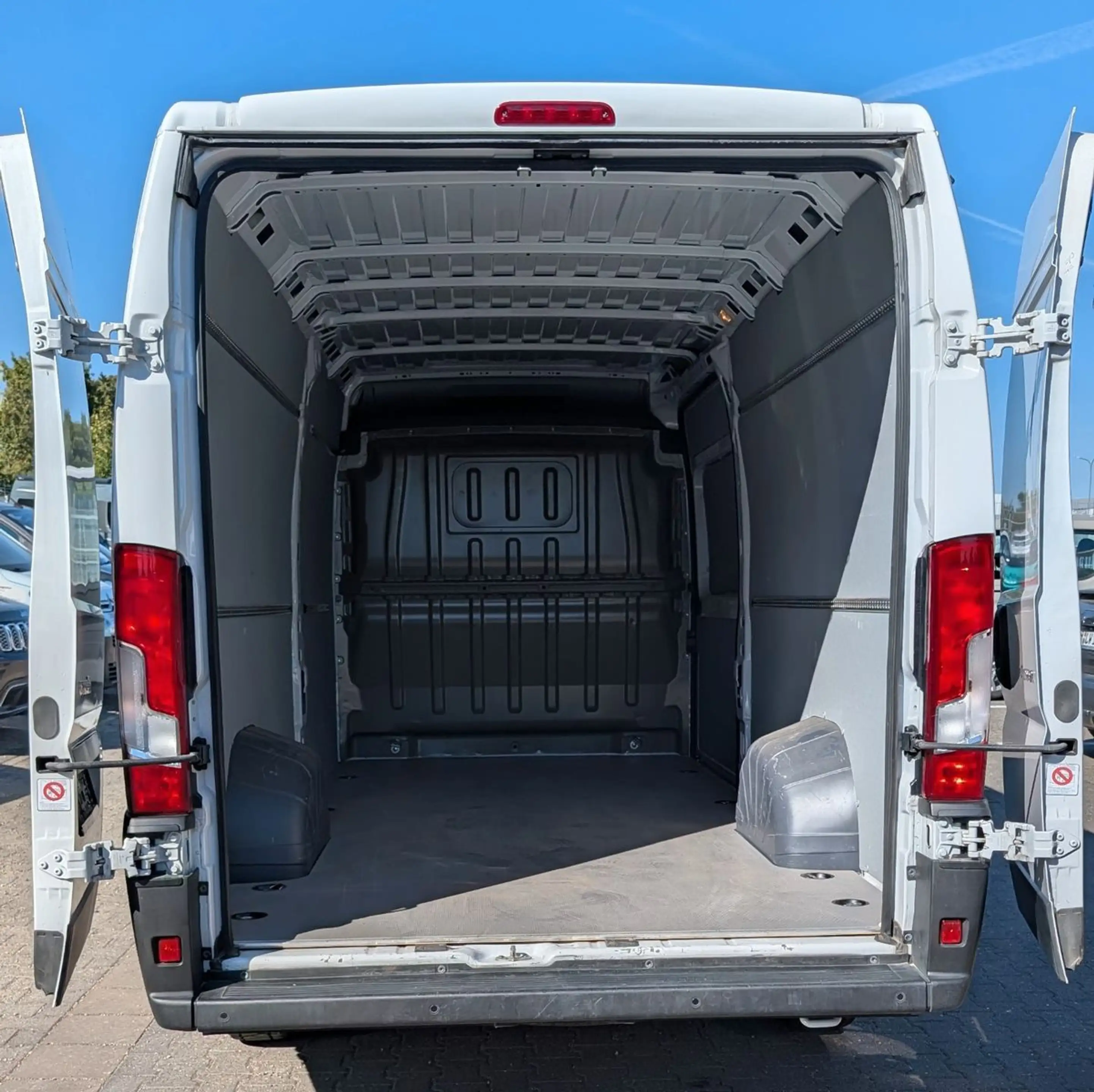 Citroen Jumper 35 Heavy L4H2 BlueHDi 180 — photo 15