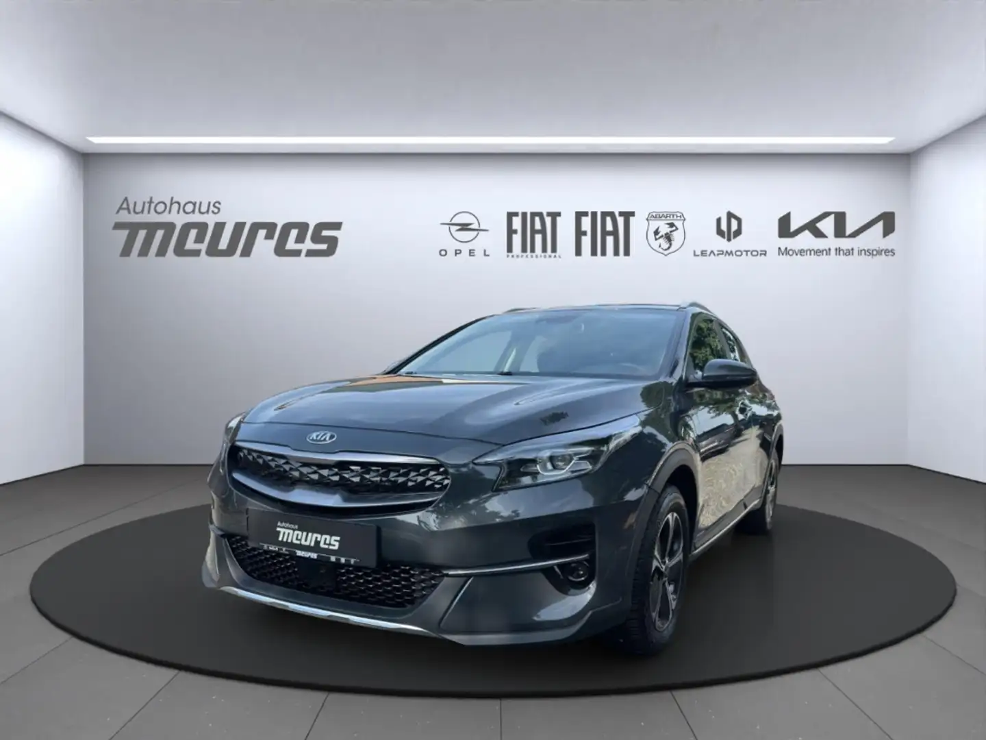 Kia XCeed 1.6 Plug-in Hybrid PHEV Spirit Allwetterreifen Key Grijs - 1
