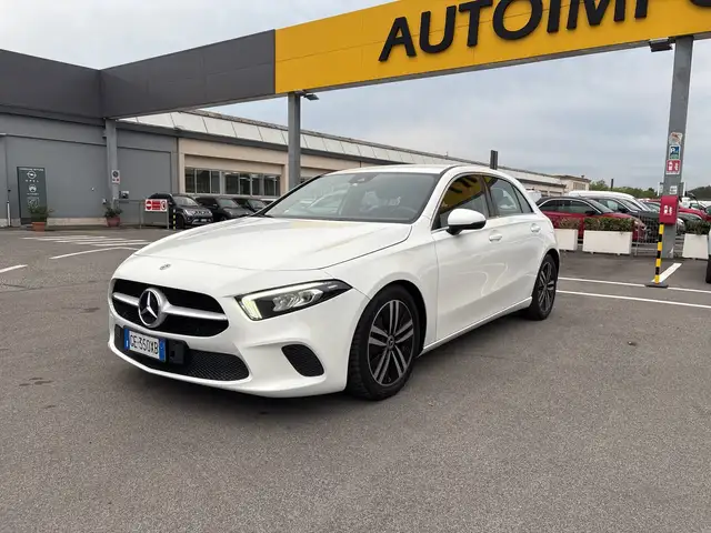 Mercedes-Benz A 180 A 180 d Automatic Premium