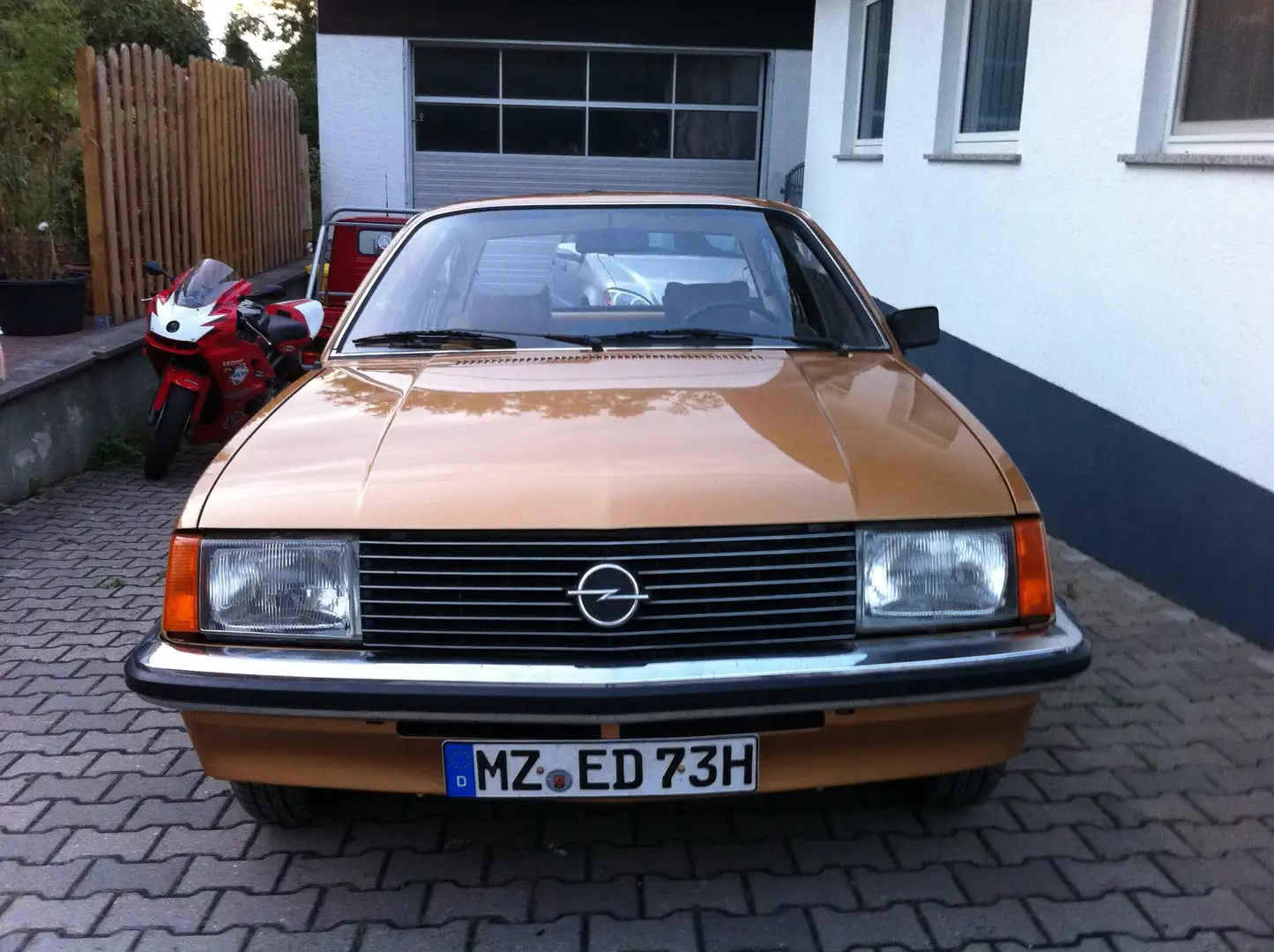 Opel Rekord E Bronce - 2