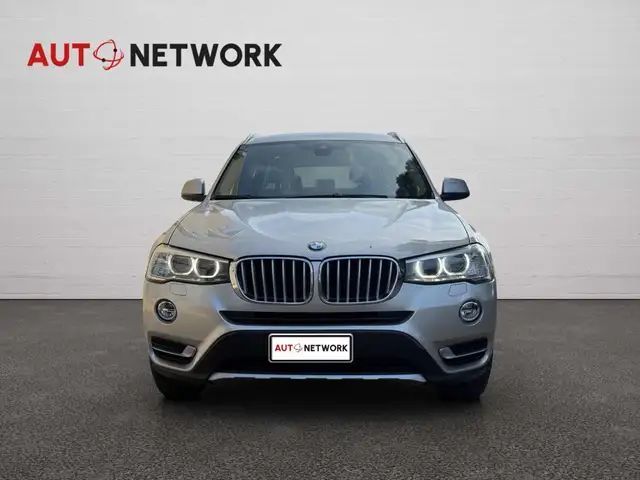 BMW X3 view 5