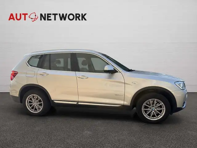 BMW X3 view 8