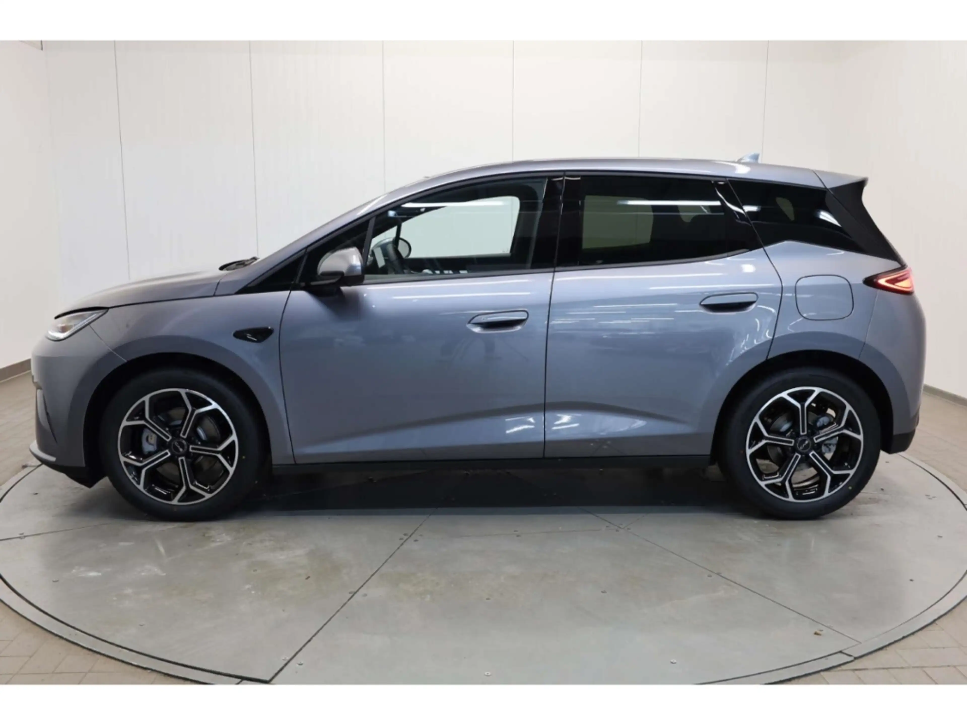 BYD Dolphin G DM-i Comfort — photo 5