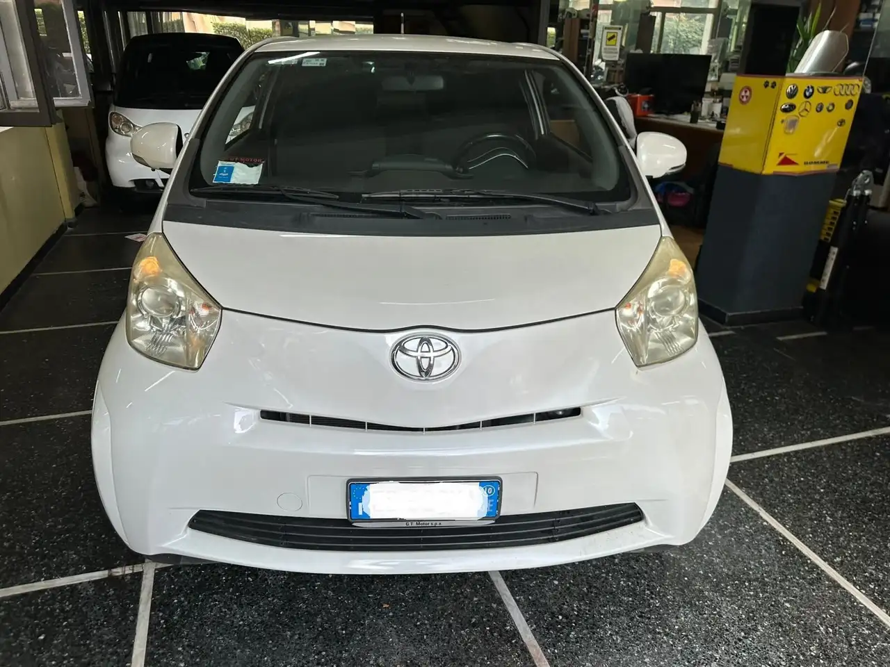 Toyota iQ