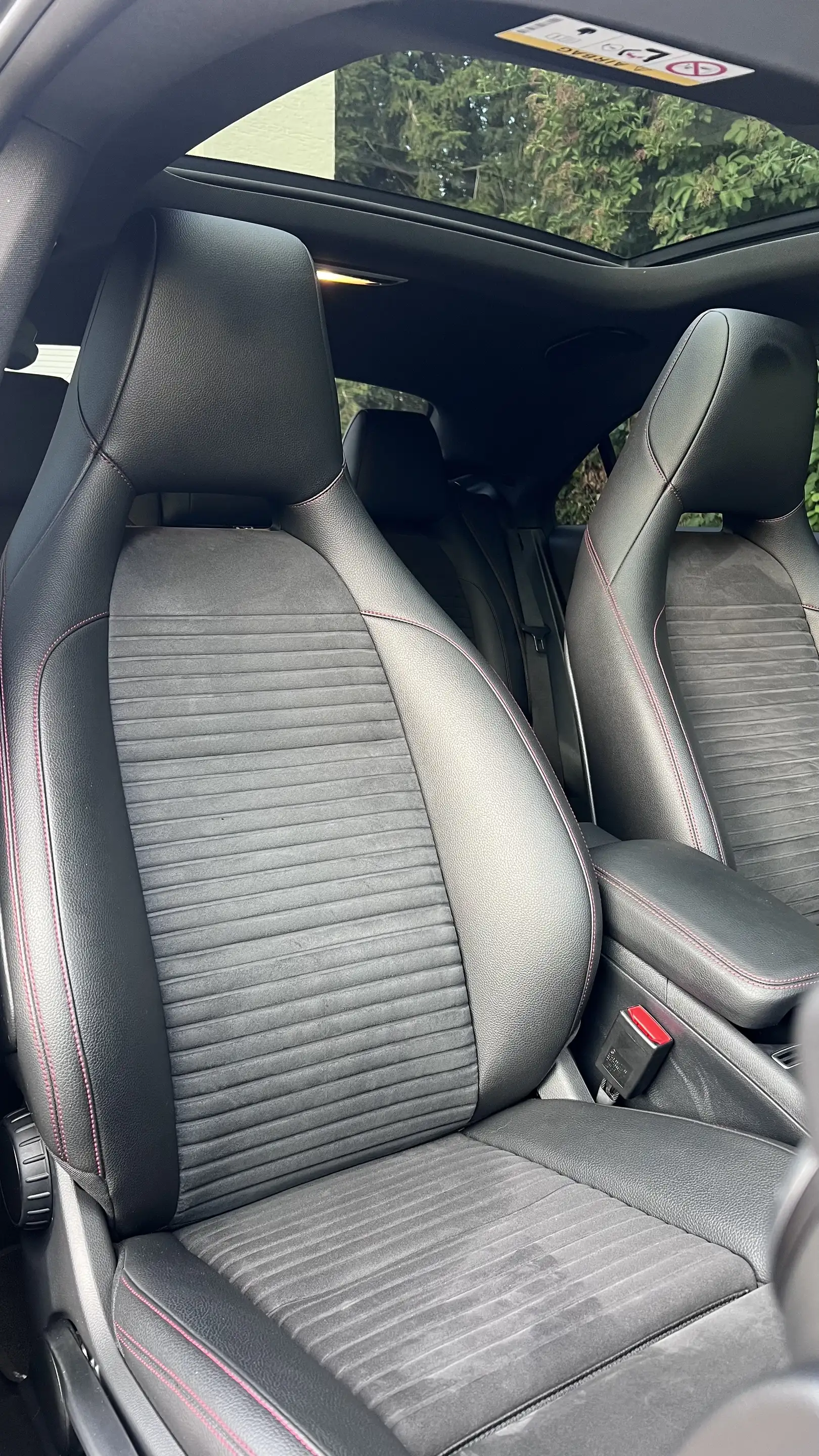 Mercedes-Benz CLA 220 3-AMG-LINE/PANO/COMAND/KAMERA/LED/AMBIENTE — photo 13