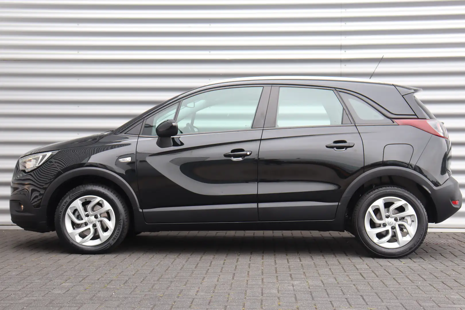 Opel Crossland X 1.2 TURBO 110PK EDITION+ / NAVI / AIRCO / LED / 16 Schwarz - 2
