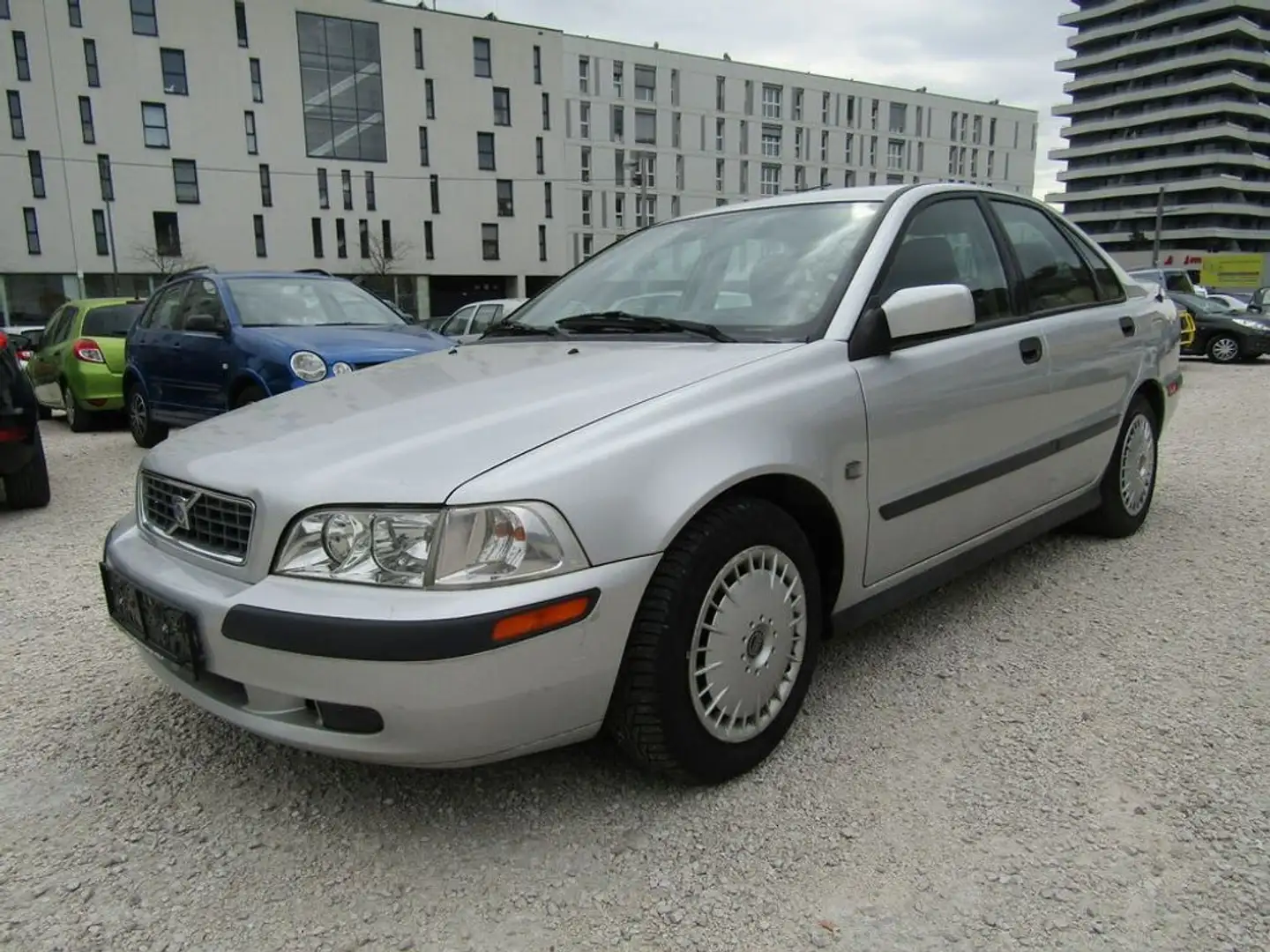 Volvo S40 1.8 16V Grau - 1