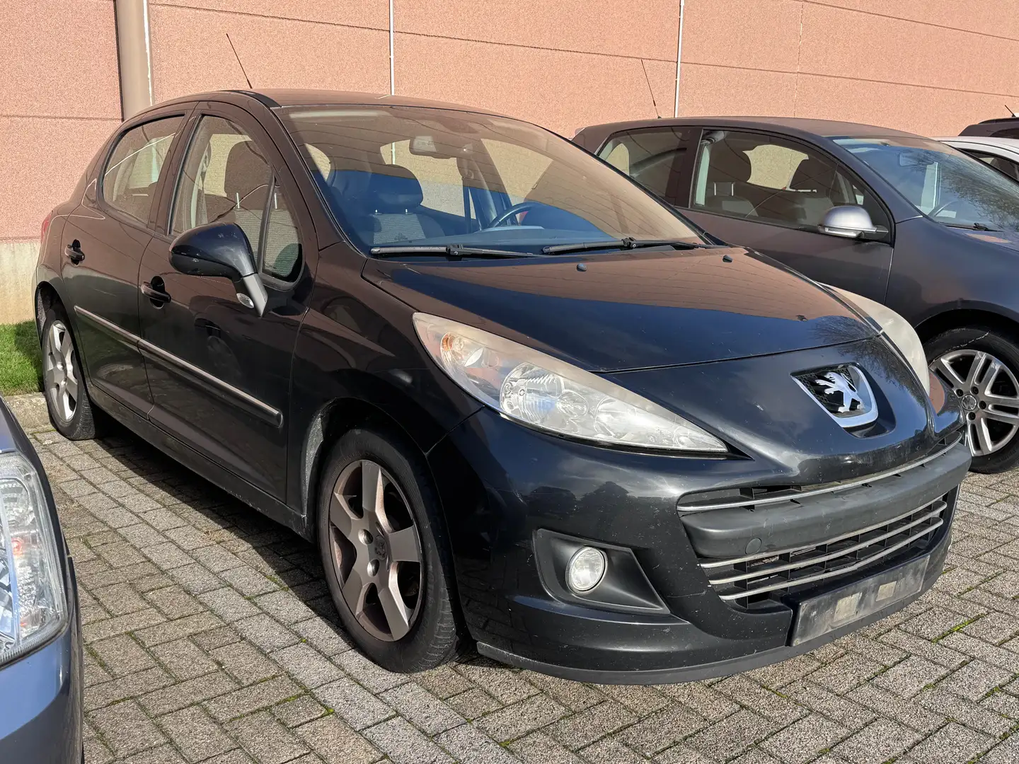 Peugeot 207 1.6 HDI | Airco | Handelaar Zwart - 2