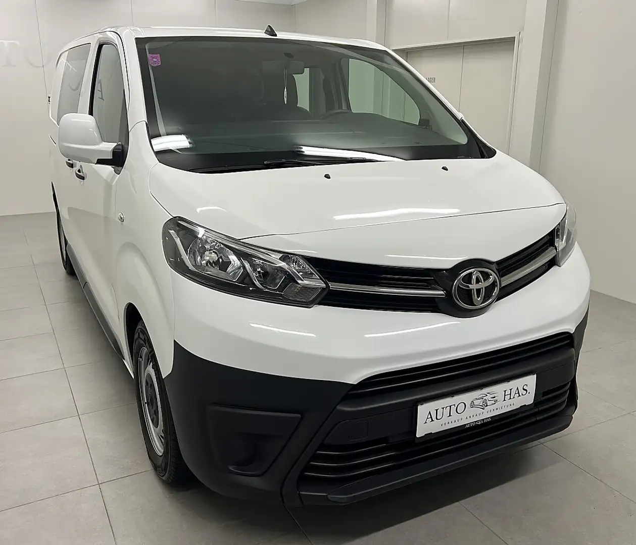 Toyota Proace Pro Ace Doppelkabine 2,0 D-4D 120 L1*Mwst.*AHK*... Weiß - 1
