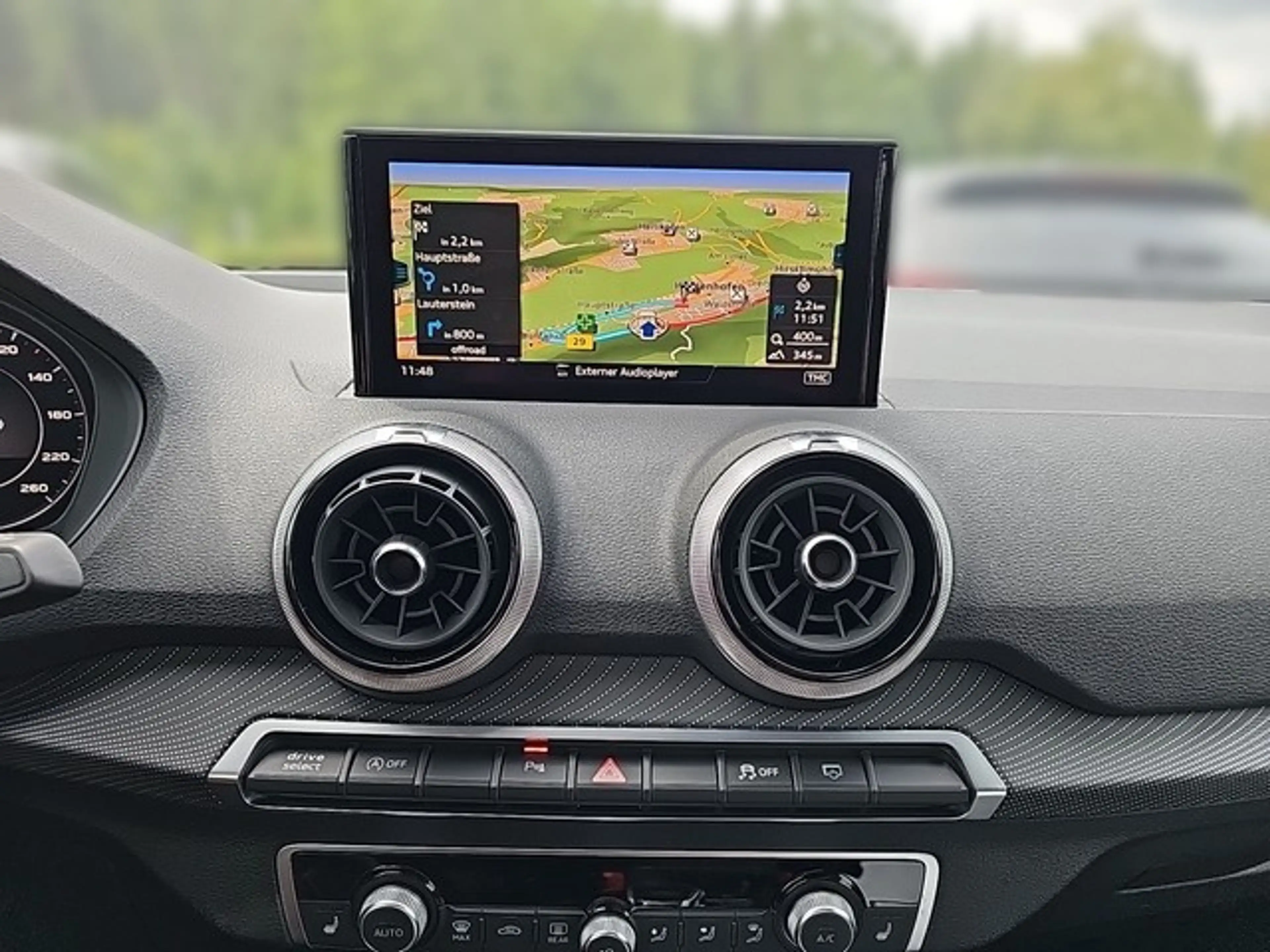 Audi Q2 35 TFSI S line S tronic AHK Matrix — photo 4