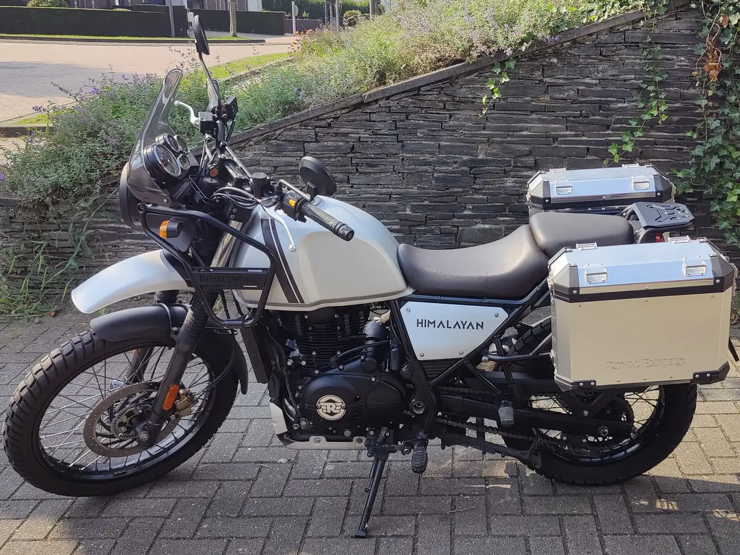 Royal Enfield Himalayan Argintiu - 1