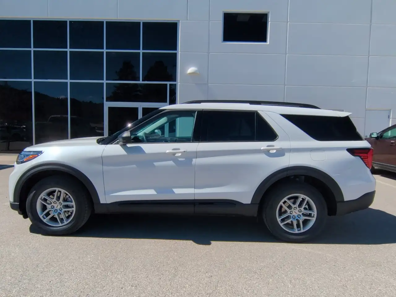 Ford Explorer снимка Ford Explorer