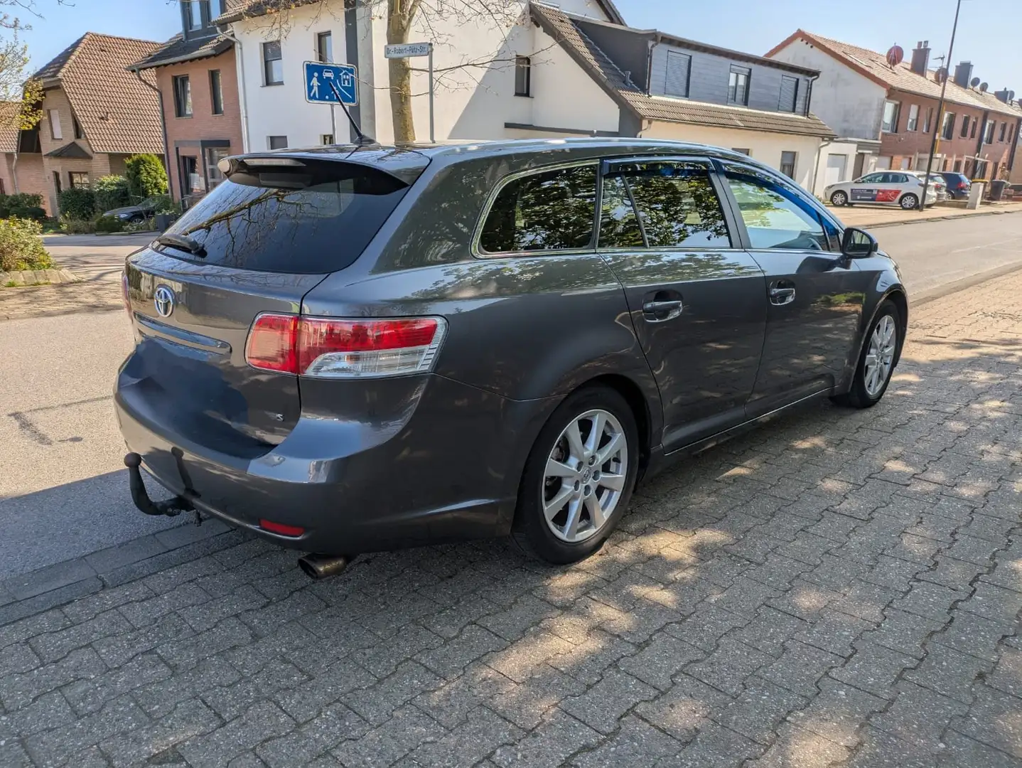 Toyota Avensis Avensis Combi 2.2 D-4D Automatik Edition - 2