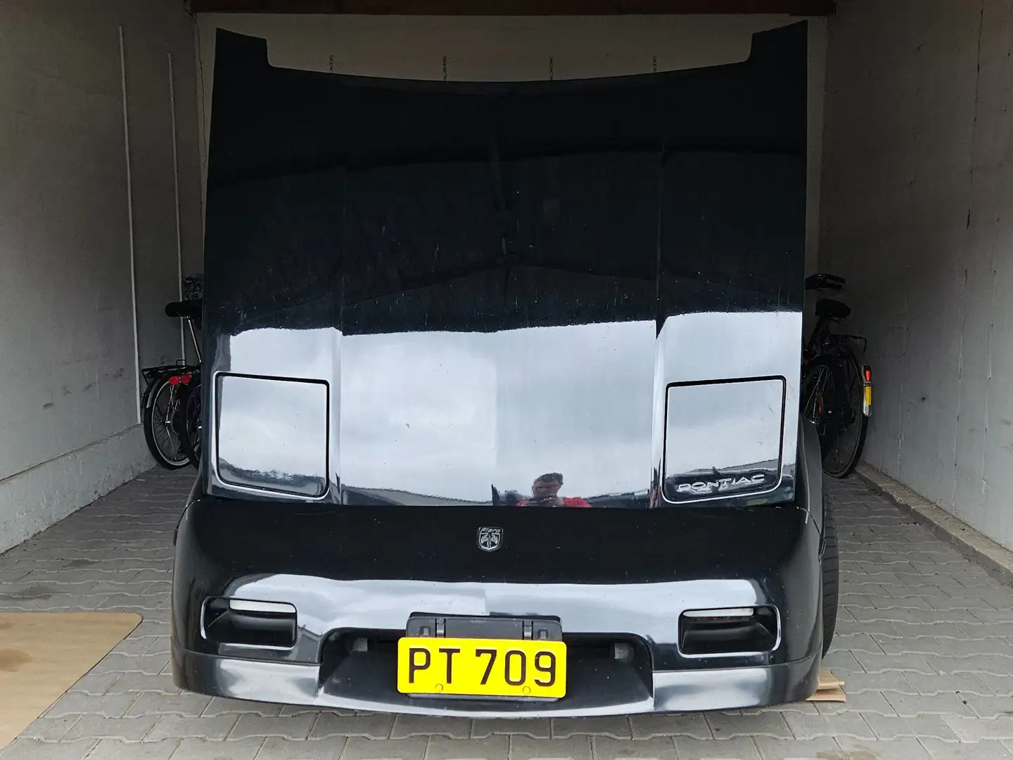 Pontiac Fiero V6 Noir - 1