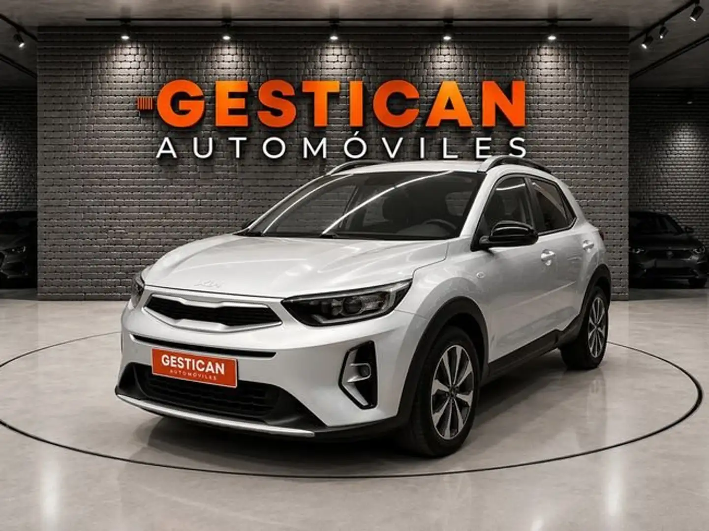 Kia Stonic 1.0 T-GDi Drive 100 Plateado - 1