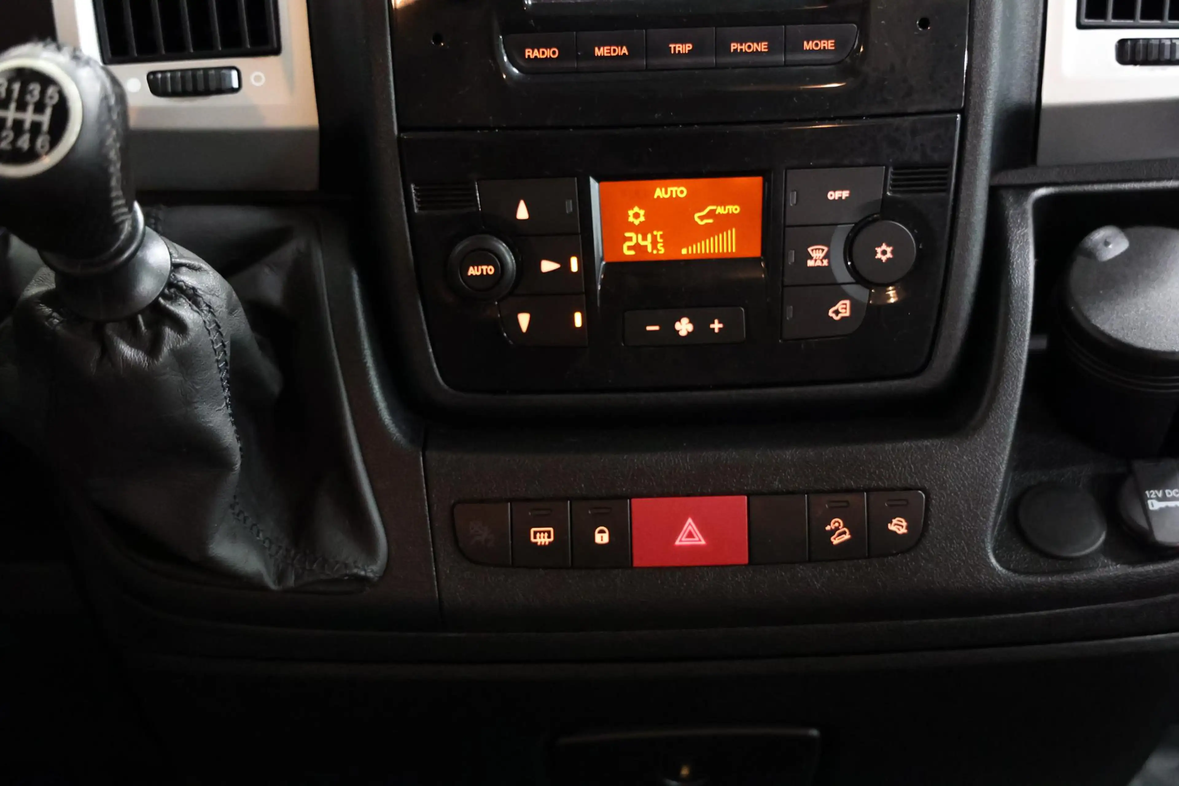 Peugeot Boxer 2.2 BlueHDI 9 Persoons Personenvervoer — photo 12