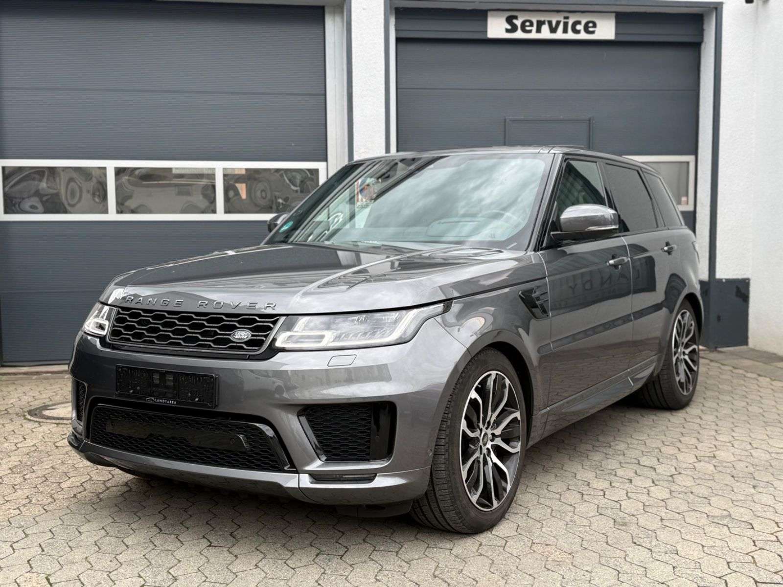 Second hand Land Rover Range Rover Sport 3.0