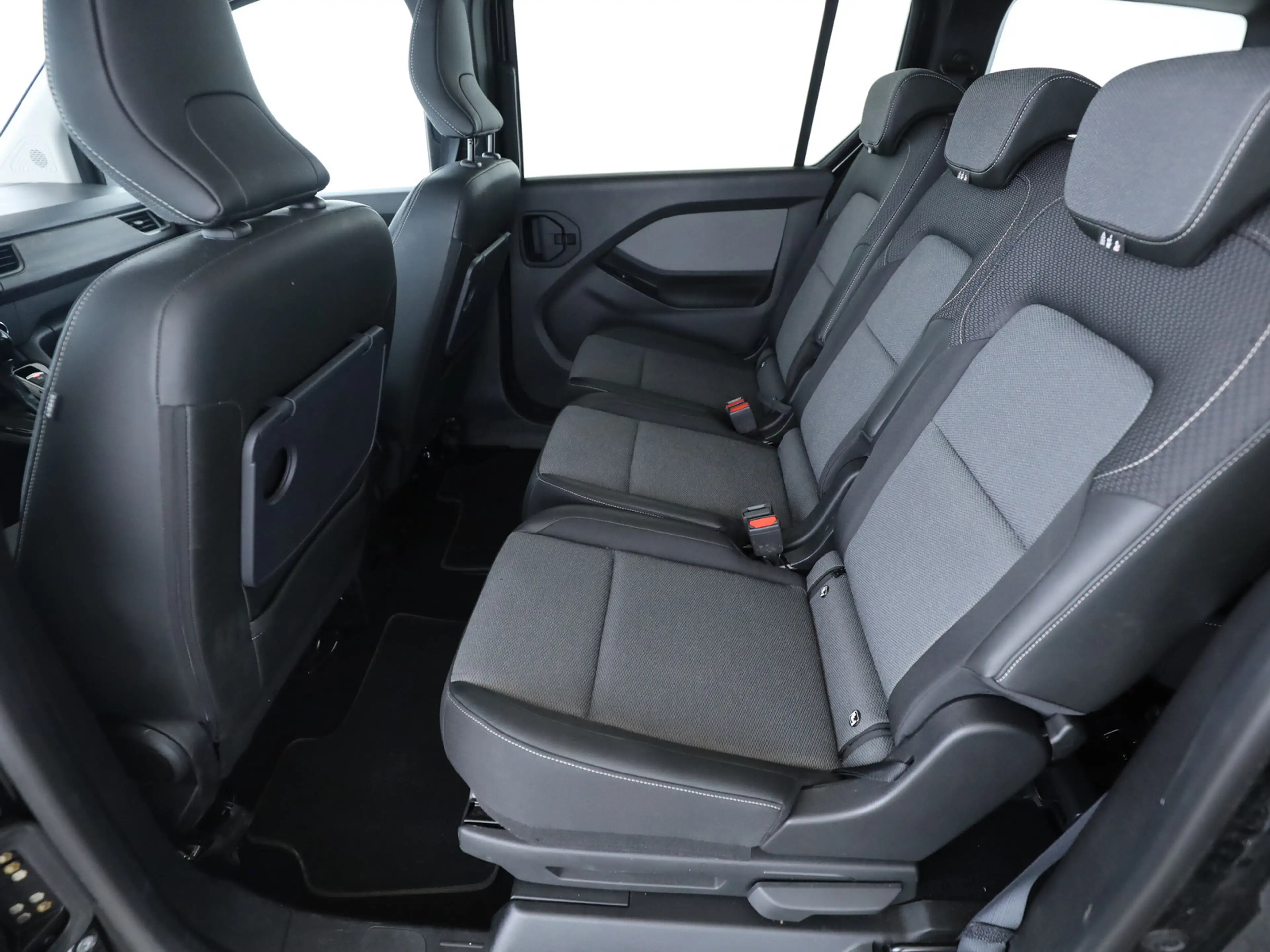 Renault Kangoo TECHNO TCe 130 EDC Apple CarPlay — photo 12