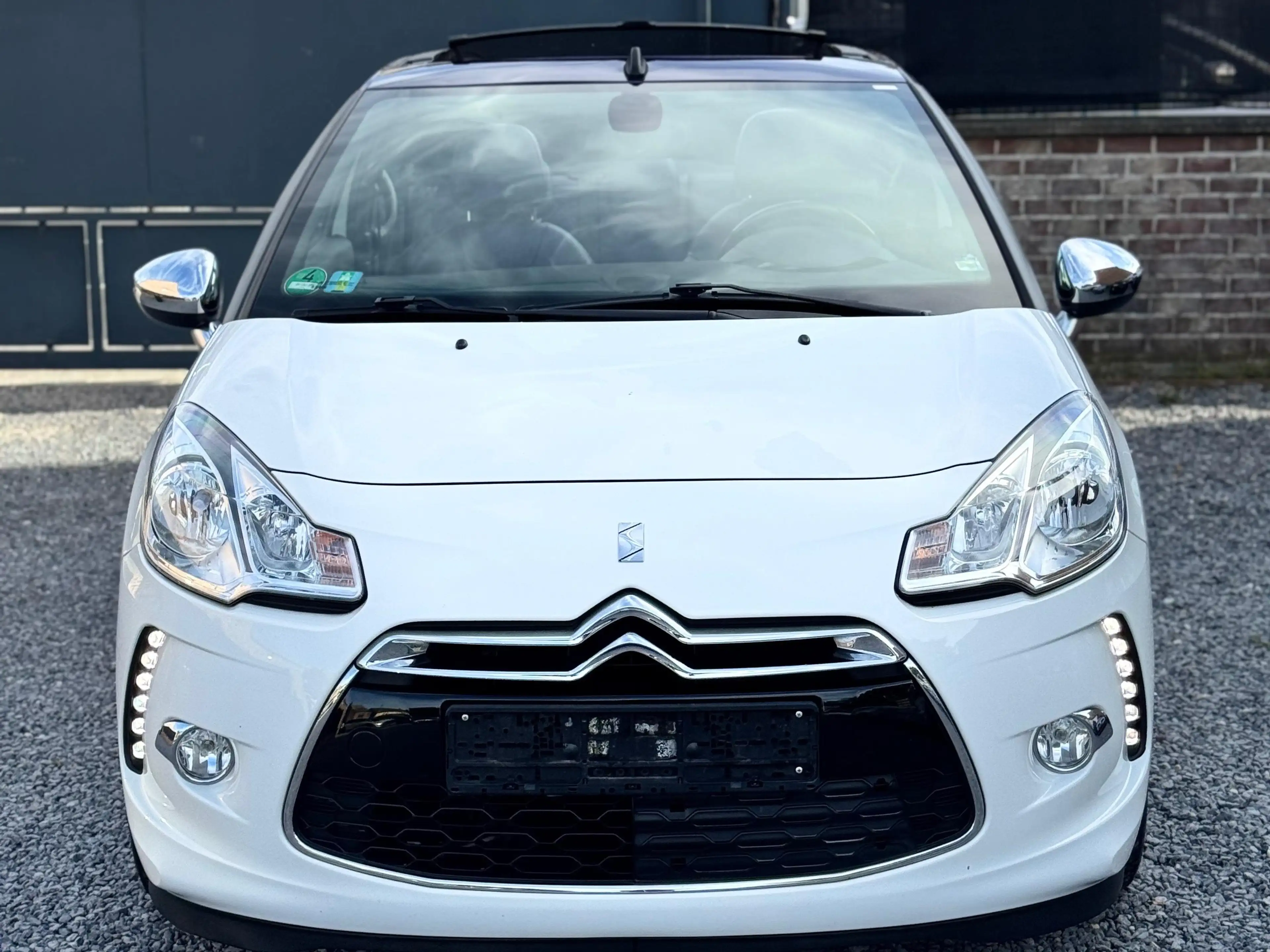 Citroen DS3 DS 3 Cabrio 1.6 THP Sport Chic — photo 9