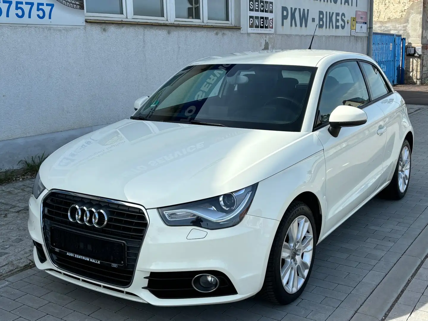 Audi A1 ambition,Navi,ZV,Klima,Airbags,Preis VB Weiß - 1