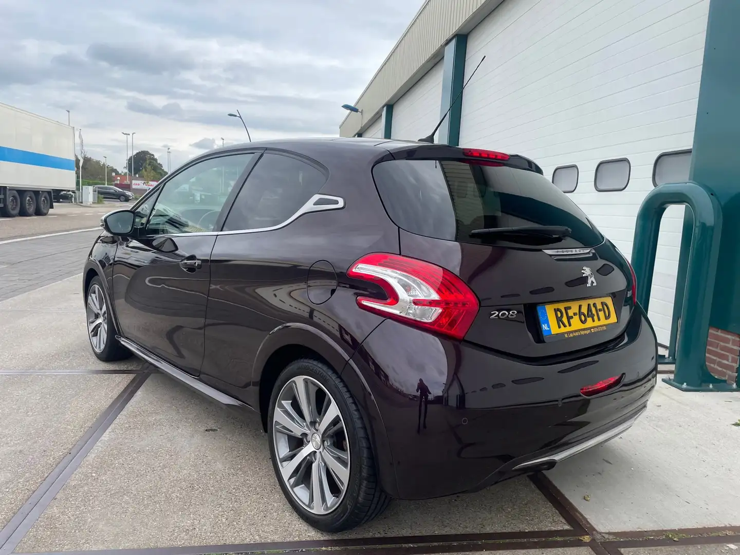 Peugeot 208 1.6 VTi XY Violett - 2