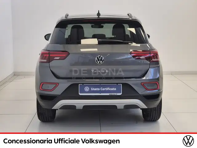 Volkswagen T-Roc view 6