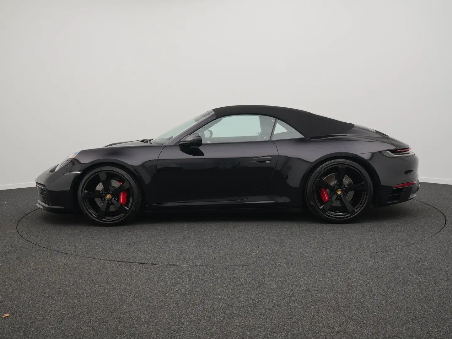 Porsche 992 Cabrio Carrera 4S Noir - 2