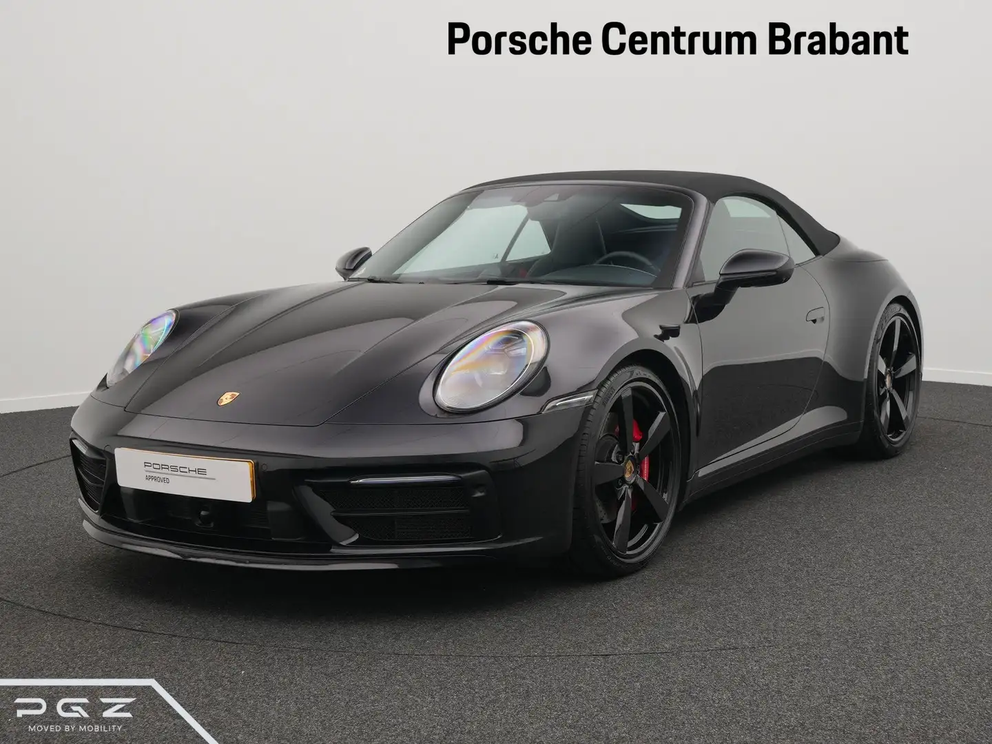 Porsche 992 Cabrio Carrera 4S Noir - 1