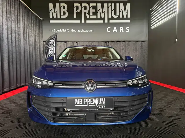 Volkswagen Passat view 5