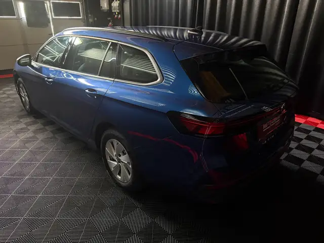 Volkswagen Passat view 12
