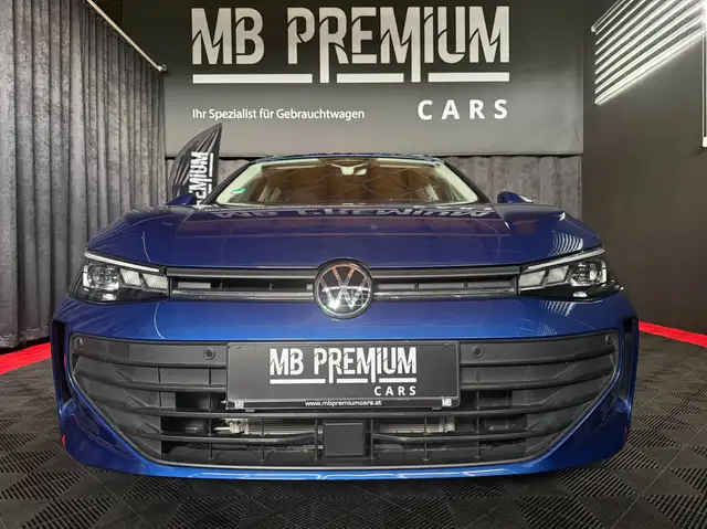 Volkswagen Passat view 6